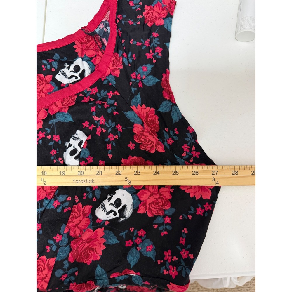 Retro Chic by Torrid Dress Plus Size 5 Black Red Rose Skull Rockabilly Goth - Picture 9 of 10